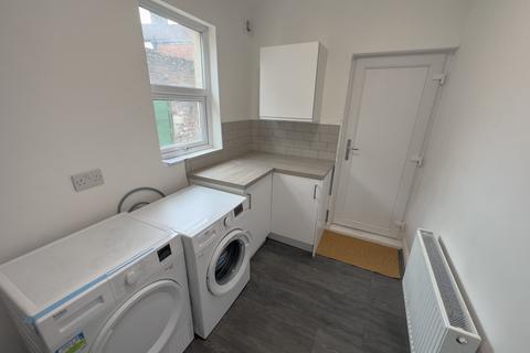 1 bedroom in a house share to rent, Walton Village, L4 6TN,