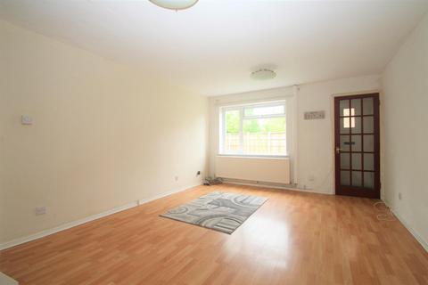 2 bedroom house to rent, Isenburg Way, Hemel Hempstead