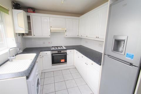 2 bedroom house to rent, Isenburg Way, Hemel Hempstead