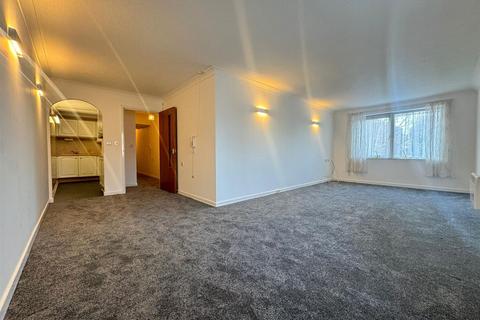 2 bedroom retirement property for sale, Beehive Lane, Ilford