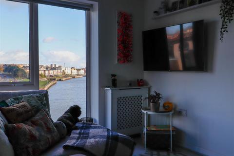 2 bedroom apartment for sale, Neptune Road, Barry