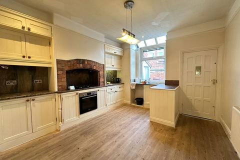 2 bedroom terraced house to rent, Chatham Road, Gorton, Manchester, M18 7JG