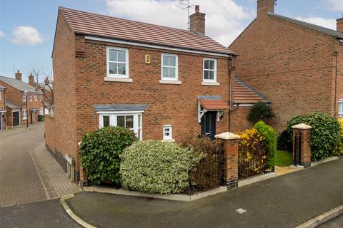 3 bedroom link detached house for sale, Kingsash Road, Aylesbury HP19