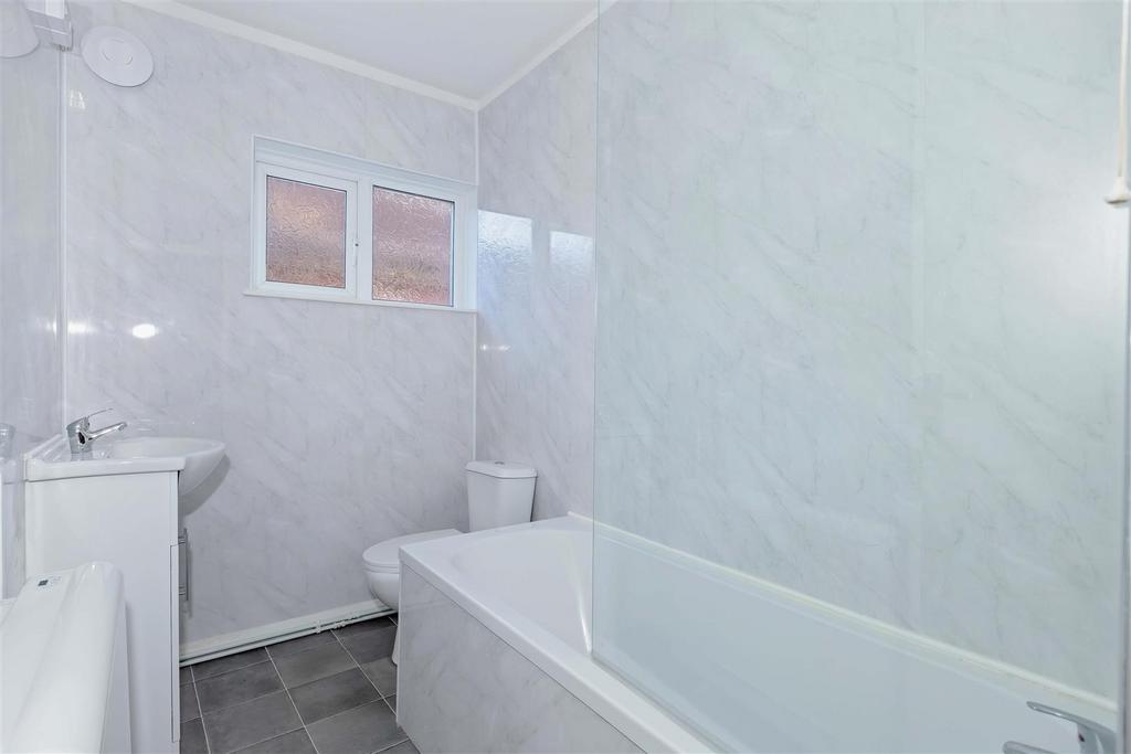For Sale by Aspire Residential - Clive Court