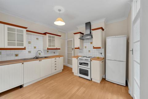 2 bedroom flat for sale, Morgan Road, Bromley, BR1