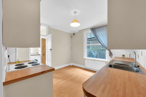 2 bedroom flat for sale, Morgan Road, Bromley, BR1