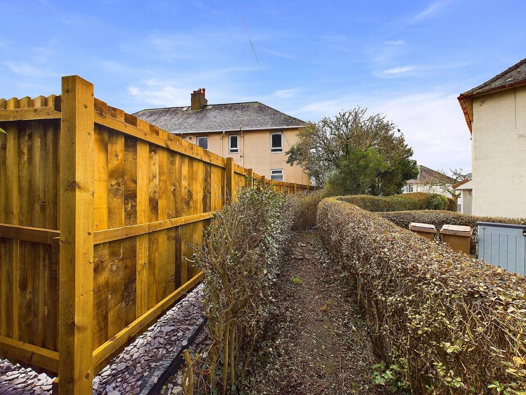 Path to back garden