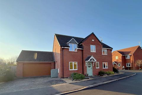 1 Queen Elizabeth Way, Bidford On Avon, Alcester, B50 4GN
