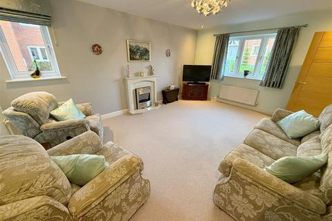 1 Queen Elizabeth Way, Bidford On Avon, Alcester, B50 4GN