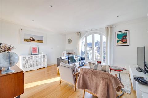 6 Marryat Square, London, SW6 6UA