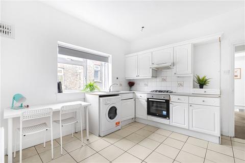 3 bedroom terraced house to rent, Venetian Road, London, SE5