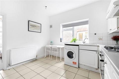 3 bedroom terraced house to rent, Venetian Road, London, SE5