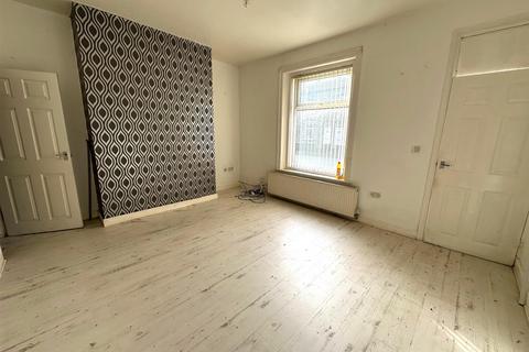 3 bedroom terraced house for sale, Woodside Road, Boothtown, Halifax