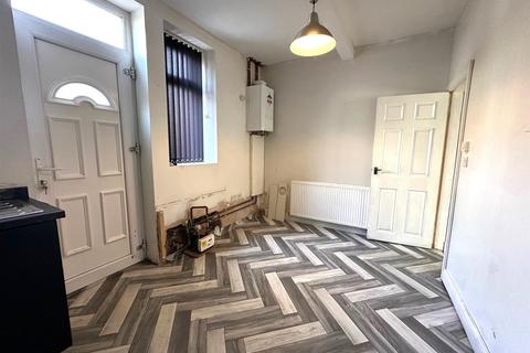 3 bedroom terraced house for sale, Woodside Road, Boothtown, Halifax