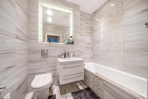 undefined, Sunbury,  Surrey,  TW16
