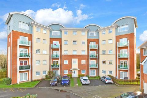 2 bedroom apartment for sale, Rubeck Close, Redhill, Surrey