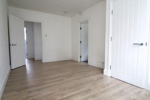 1 bedroom ground floor flat to rent, Enderley House, Sylvan Road, SE19