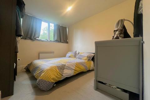 1 bedroom ground floor flat to rent, Enderley House, Sylvan Road, SE19