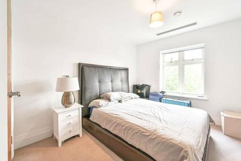 2 bedroom apartment for sale, Hurley Court, High Road, North Finchley, London, N12