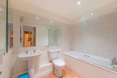 1 bedroom flat for sale, Rushey Green, Catford, London, SE6