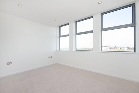 1 bedroom flat to rent, Streatham High Road, Streatham Hill, London, SW16