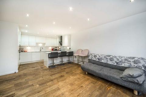 2 bedroom flat to rent, Morrish Road, London SW2