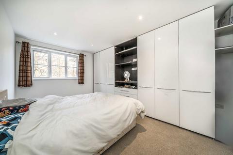 2 bedroom flat to rent, Morrish Road, London SW2