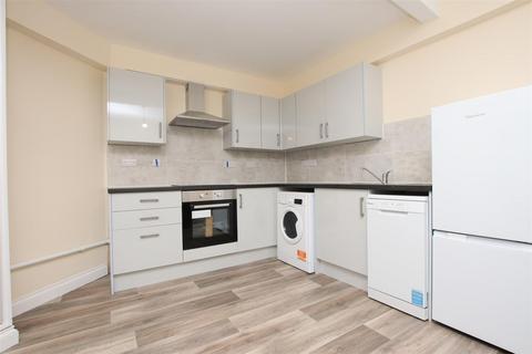 3 bedroom flat to rent, Hillstead House, Weston Park East, Bath BA1