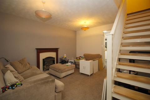 2 bedroom end of terrace house to rent, Weaver Close, Loughborough, LE11