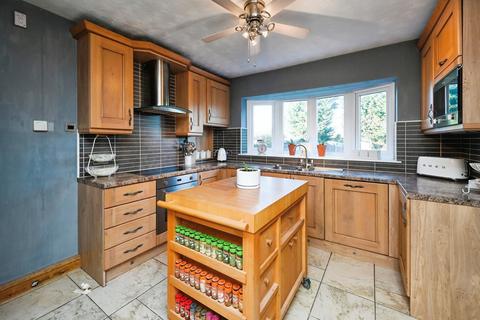 3 bedroom detached house for sale, Peafield Lane, Mansfield NG19