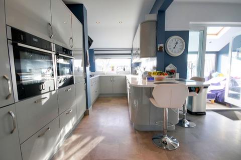 276 Bath Road, Keynsham, Bristol, BS31 1TG