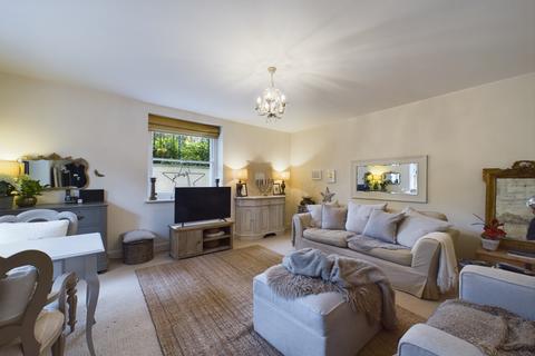 2 bedroom apartment for sale, Benton House, Harefield Grove, Cheltenham, Gloucestershire, GL50