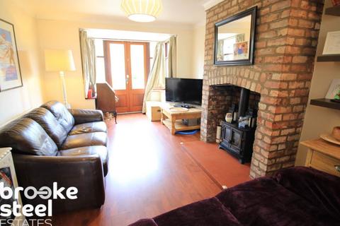 3 bedroom terraced house to rent, Tunstead Avenue, Didsbury