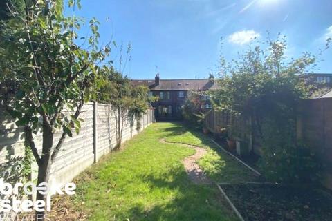 3 bedroom terraced house to rent, Tunstead Avenue, Didsbury