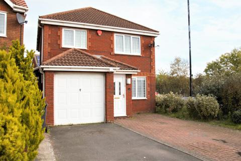 4 bedroom detached house to rent, Grasholm Way, Langley, Berkshire