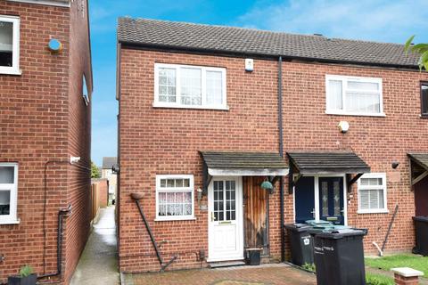 2 bedroom end of terrace house to rent, Apsledene, Gravesend, Kent