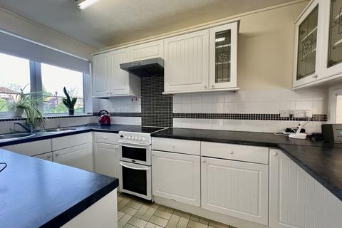 2 bedroom apartment to rent, Eastbury Place, Northwood HA6