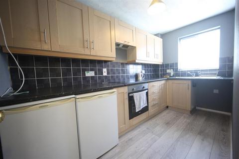 2 bedroom apartment to rent, Maplin Park, Langley, Berkshire