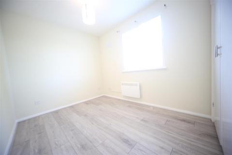 2 bedroom apartment to rent, Maplin Park, Langley, Berkshire