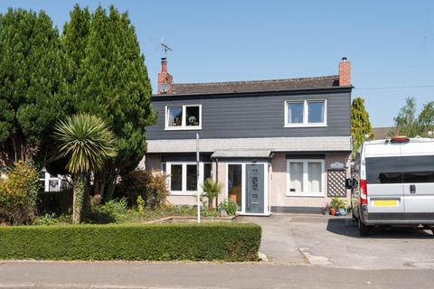 48 Ashover Road, Old Tupton, Chesterfield, S42 6HJ