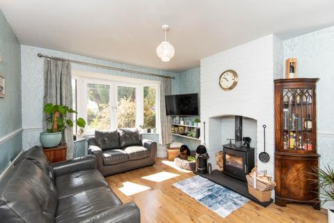 48 Ashover Road, Old Tupton, Chesterfield, S42 6HJ