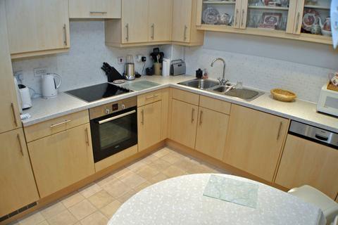 2 bedroom apartment to rent, Chancel Court, Solihull B91