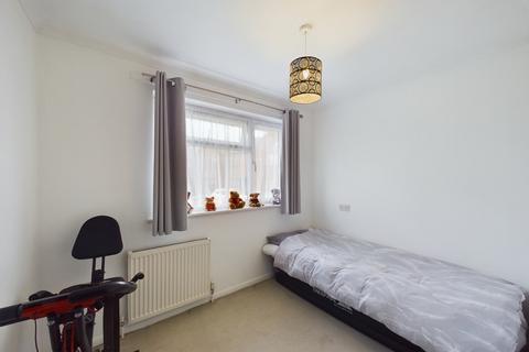 9 Shepway Close, Folkestone, CT19 5SJ
