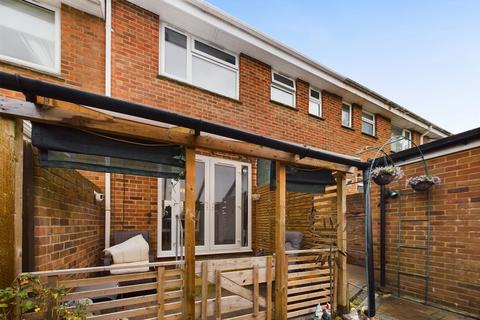 9 Shepway Close, Folkestone, CT19 5SJ