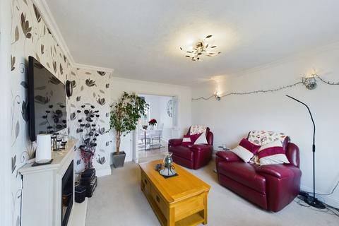 9 Shepway Close, Folkestone, CT19 5SJ