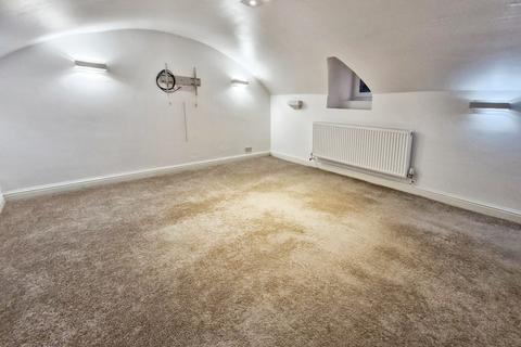 1 bedroom terraced house to rent, Back Lane, Leeds LS18