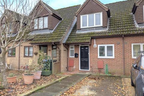 2 bedroom terraced house to rent, Priestly Gardens, Woking GU22