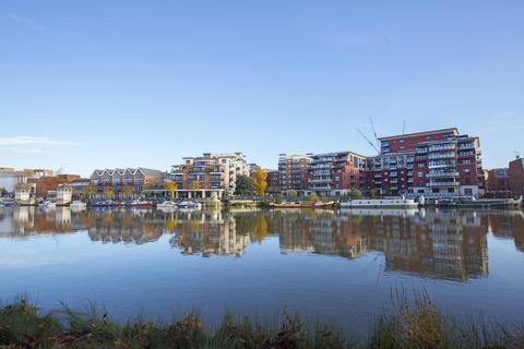 2 bedroom apartment for sale, Charter Quay, Kingston Upon Thames KT1