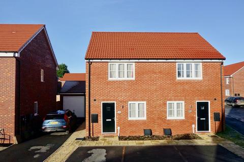 2 bedroom semi-detached house for sale, Hindwell Grove, Pocklington