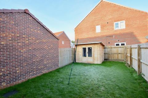 2 bedroom semi-detached house for sale, Hindwell Grove, Pocklington